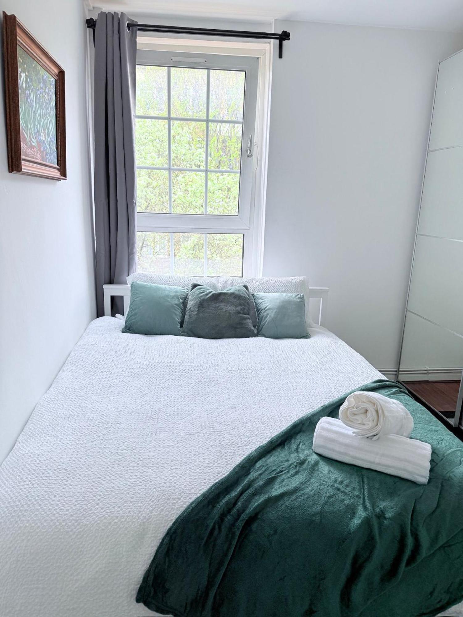 East End Escape - For 6ppl Near - 3mins To Dlr Overground *